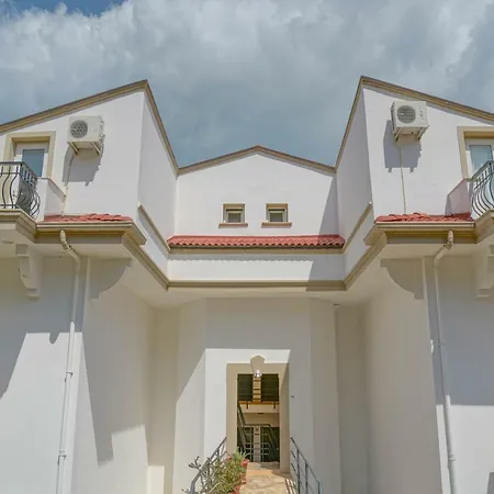 Mona Apartment