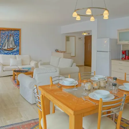 Mona Apartment *