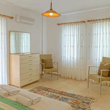 Mona Apartment *